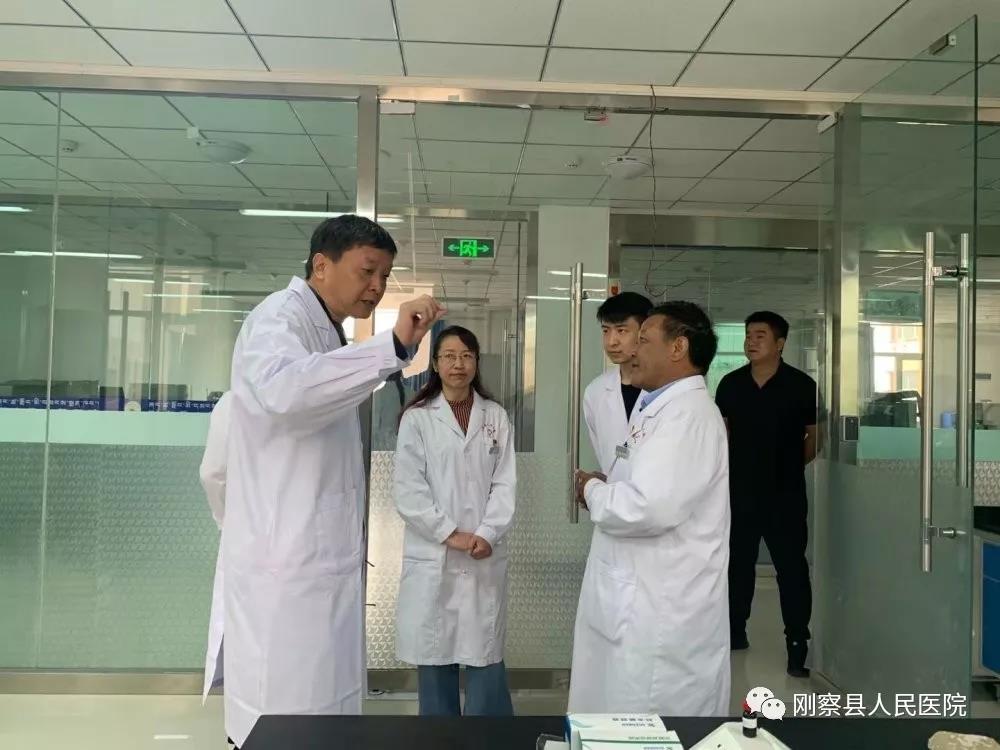 聊城市三院精准帮扶刚察县人民医院